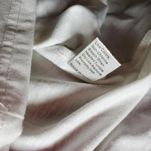 SHEIN Graphic T-Shirt Women's Size Large NWOT - Picture 9 of 15